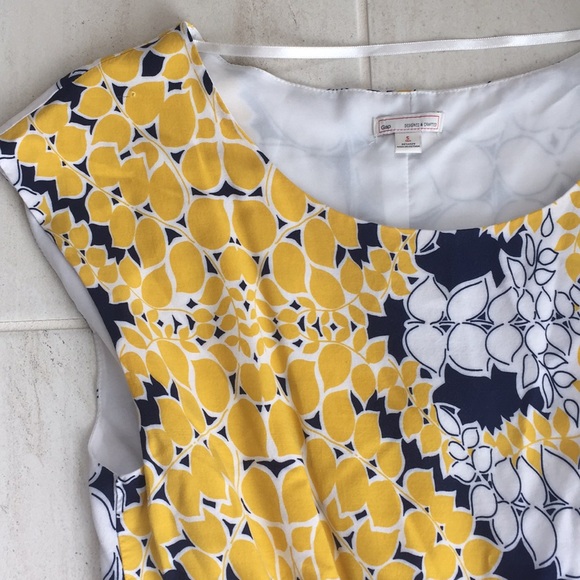 👗 Summer Dress 👗 - Picture 2 of 4